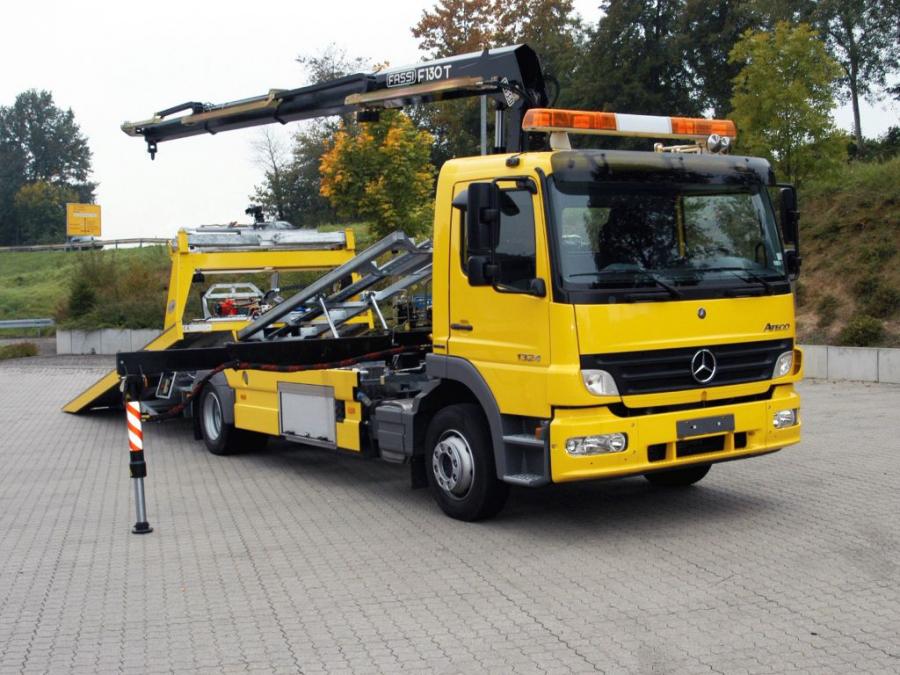 Mercedes-Benz Atego 1324 Tow Truck 2005 года  (фото 2 из 2)